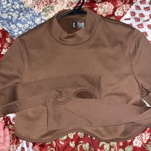 H&M divided top